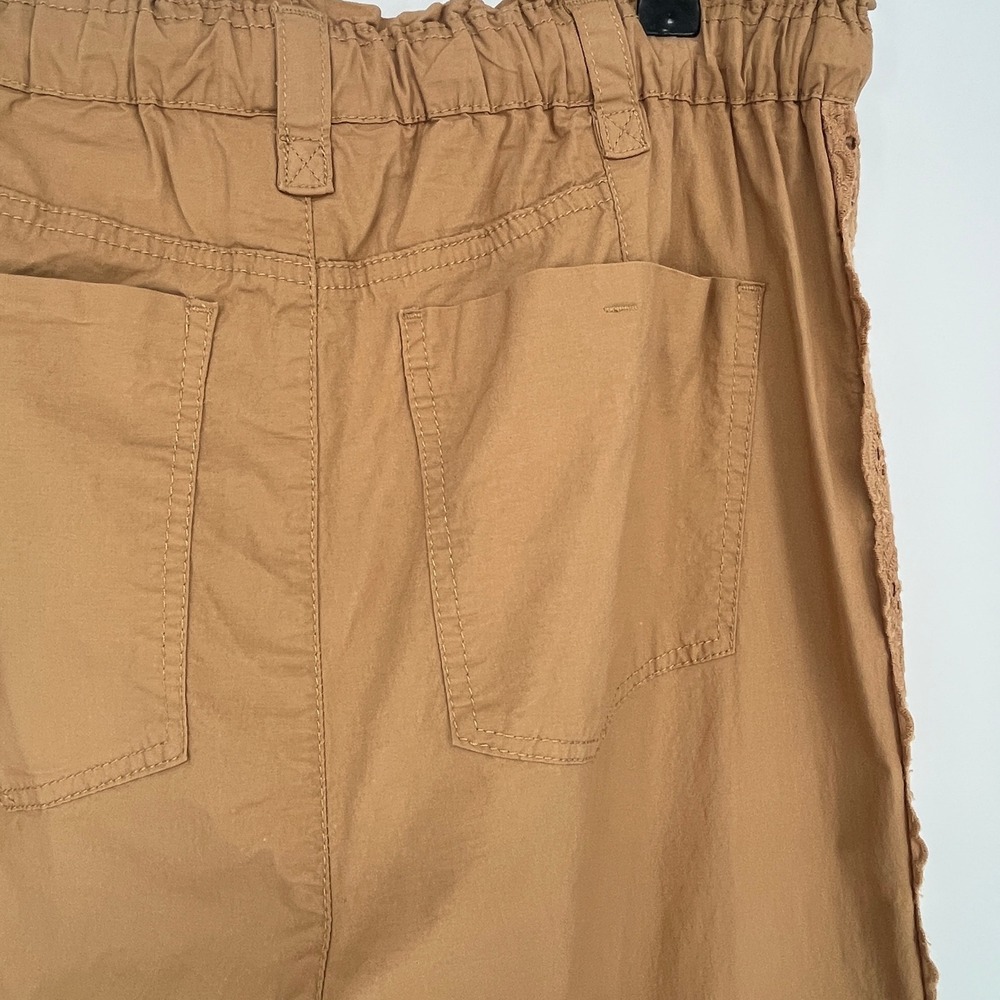 Democracy NWT Stretch Camel Wide Leg Pants Paperbag Waist Crochet Trim Size 10 - Picture 9 of 12